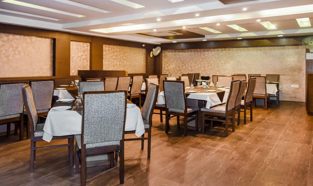 Treebo Red Petal Jalandhar Hotel Exterior photo